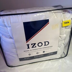 Izod White Down Alternative Comforter